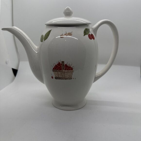 Vintage Johnson Brothers Cerise Very Rare Discounted Tea Pot Apple Basket Design - Picture 3 of 16